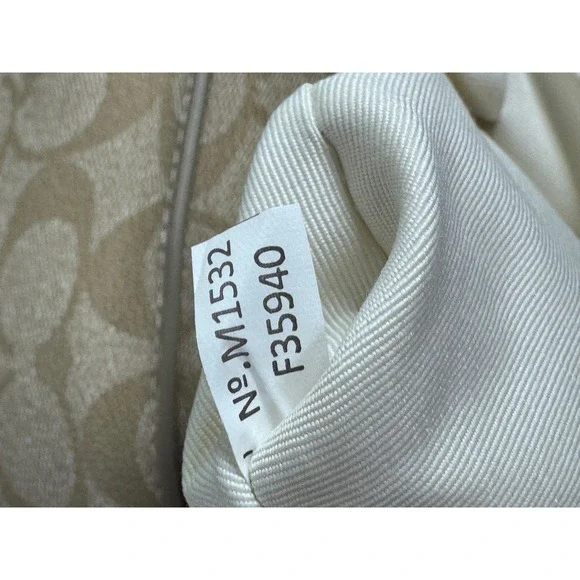 Coach Signature C Jacquard Crossbody Bag Khaki White Leather Trim‎ Gold Hardware - Picture 4 of 9